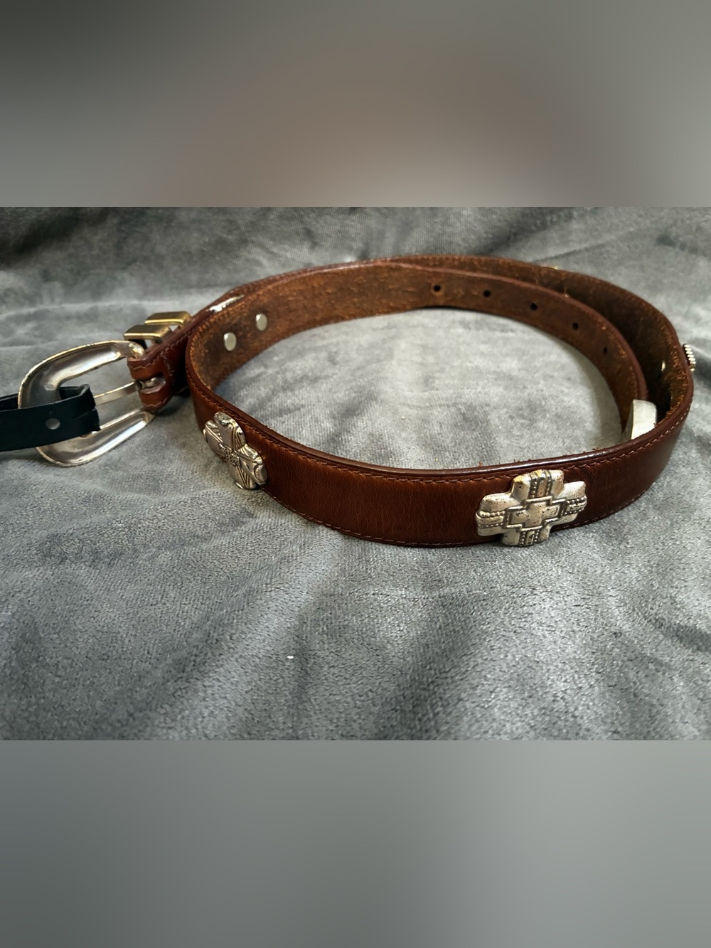 Women’s Fossil Brown Leather Belt with Antique Brass Buckle - Picture 13 of 14
